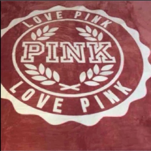 VS PINK SHERPA BLANKET - Picture 2 of 3